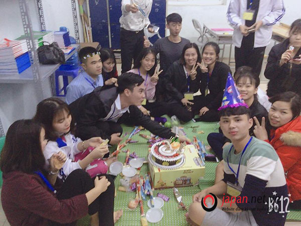Tổ chức sinh nhật cho TTS tháng10 tại Trung tâm đào tạo thực tập sinh