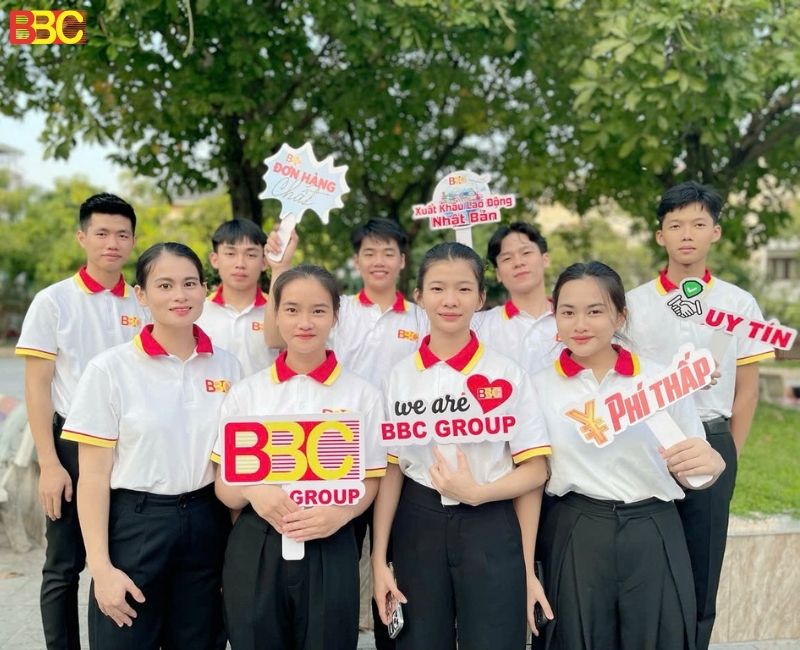 NGHIỆP ĐOÀN NHẬT BẢN THĂM HỎI GIA ĐÌNH THỰC TẬP SINH TRÚNG TUYỂN ĐƠN HÀNG LÀM BÁNH MÌ